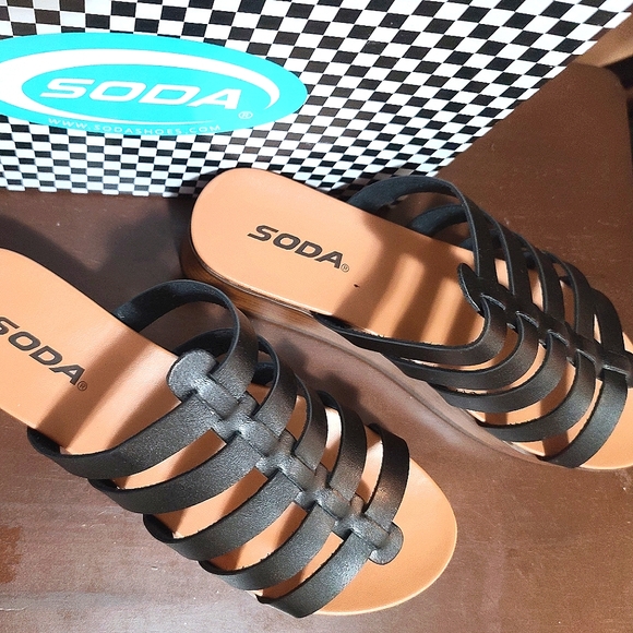 SODA Sandals - Picture 2 of 3